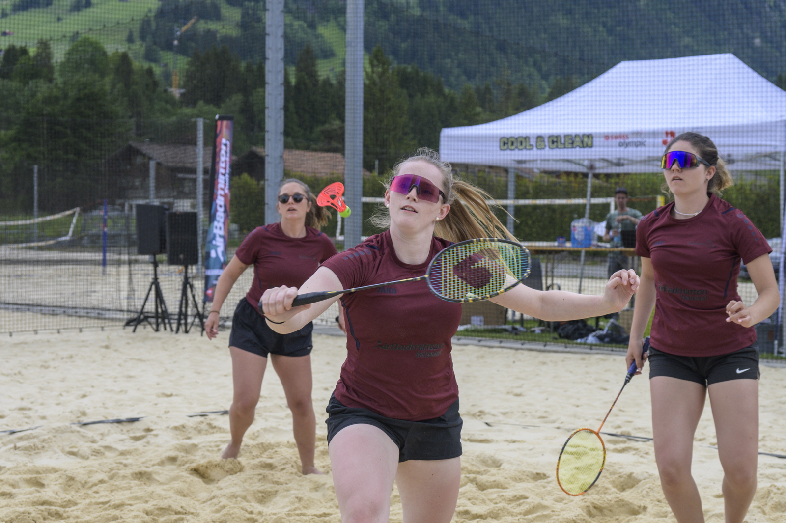 AirBadminton